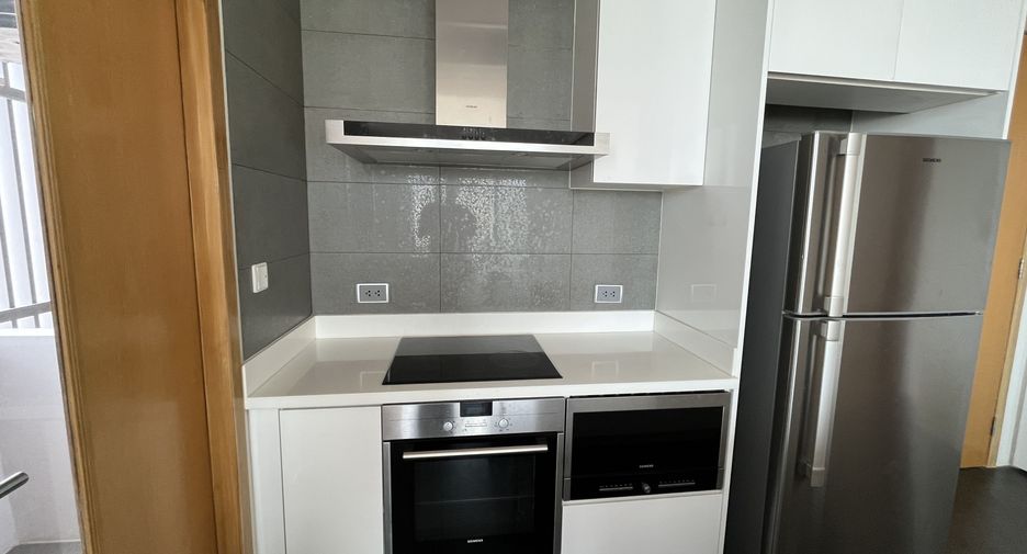 For rent 2 ベッドルーム condo in Khlong Toei, Bangkok