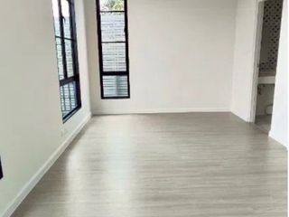 For rent 3 bedrooms townhouse in Lat Krabang, Bangkok