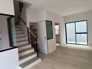 For rent 3 bedrooms townhouse in Lat Krabang, Bangkok