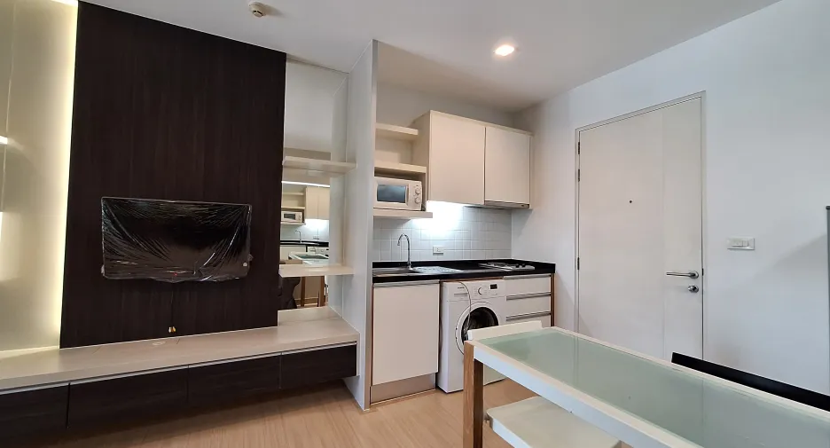 Condo en alquiler de 1 habitaciones en Khlong Toei, Bangkok