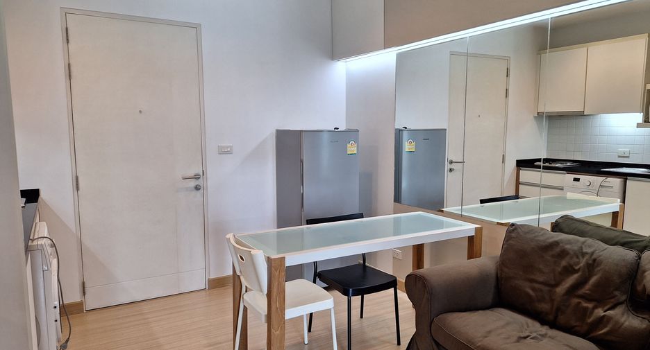Condo en alquiler de 1 habitaciones en Khlong Toei, Bangkok