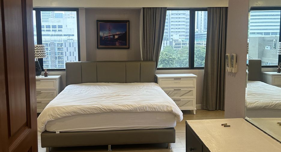 For rent 1 bed condo in Sathon, Bangkok