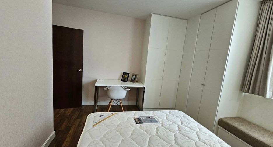 À louer 2 chambres condo à Pathum Wan, Bangkok