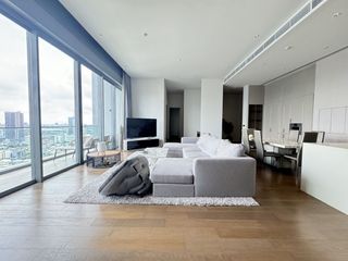 À louer 4 chambres condo à Khlong Toei, Bangkok