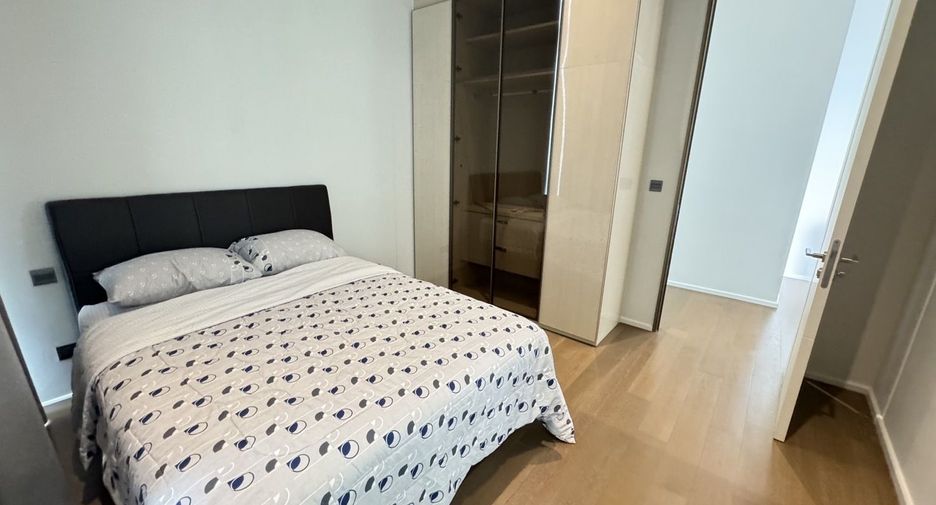 For rent 4 bedrooms condo in Khlong Toei, Bangkok