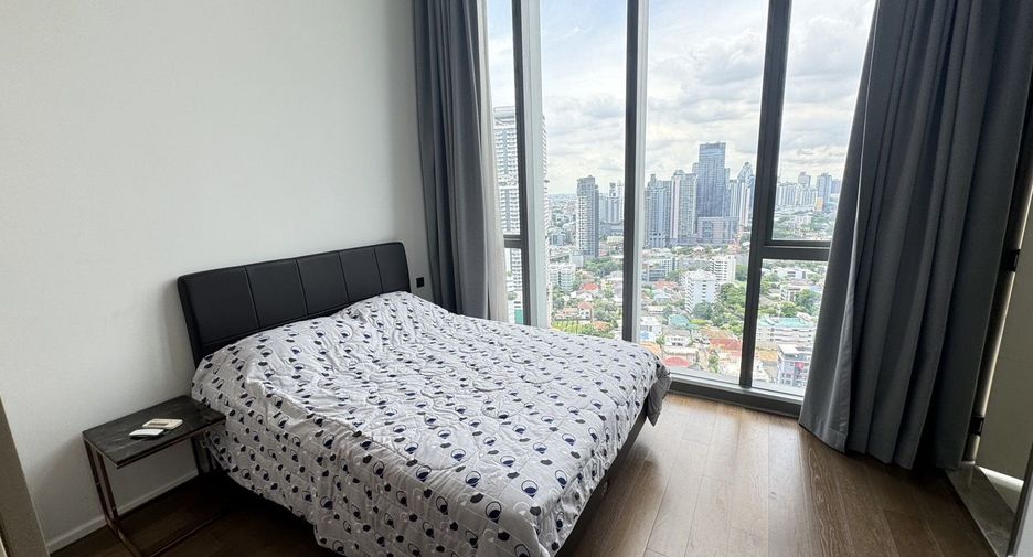 For rent 4 bedrooms condo in Khlong Toei, Bangkok