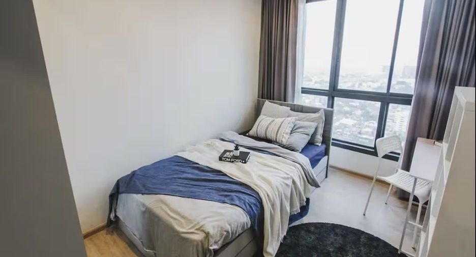 For rent 2 bedrooms condo in Thon Buri, Bangkok