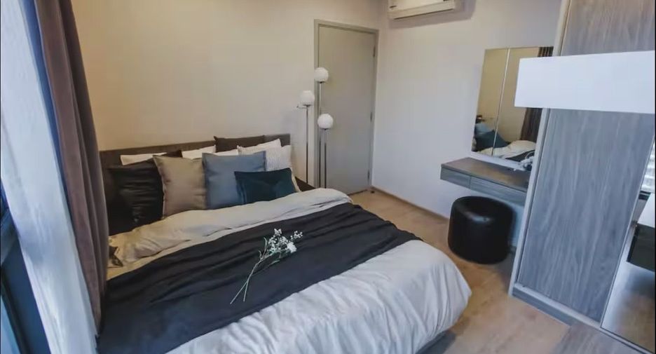 For rent 2 bedrooms condo in Thon Buri, Bangkok