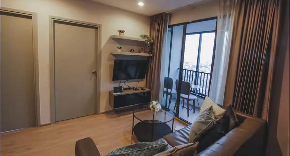 For rent 2 bedrooms condo in Thon Buri, Bangkok
