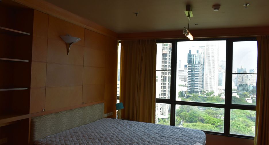 For rent 2 bedrooms condo in Pathum Wan, Bangkok