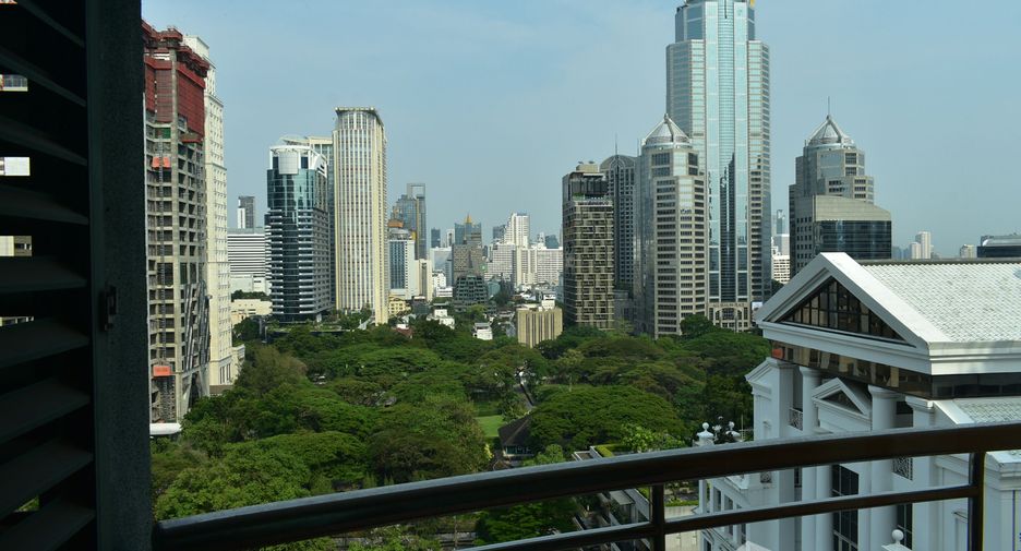 For rent 2 bedrooms condo in Pathum Wan, Bangkok