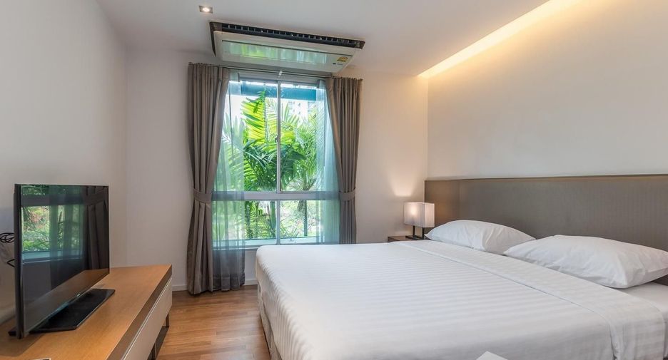 For rent 2 bedrooms condo in Yan Nawa, Bangkok