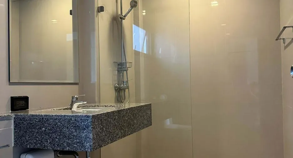For rent 1 bed condo in Phra Khanong, Bangkok