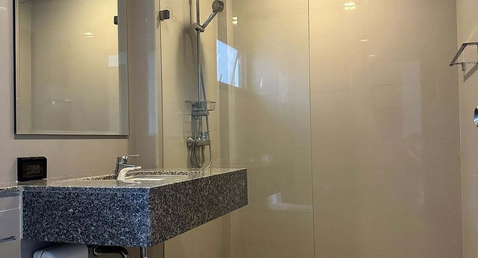 For rent 1 bed condo in Phra Khanong, Bangkok