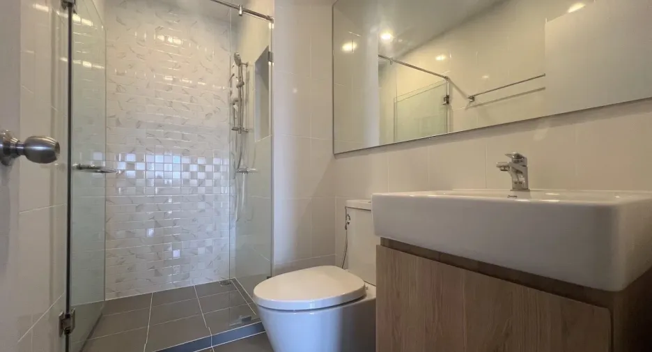 For rent 1 bed condo in Bang Phlat, Bangkok
