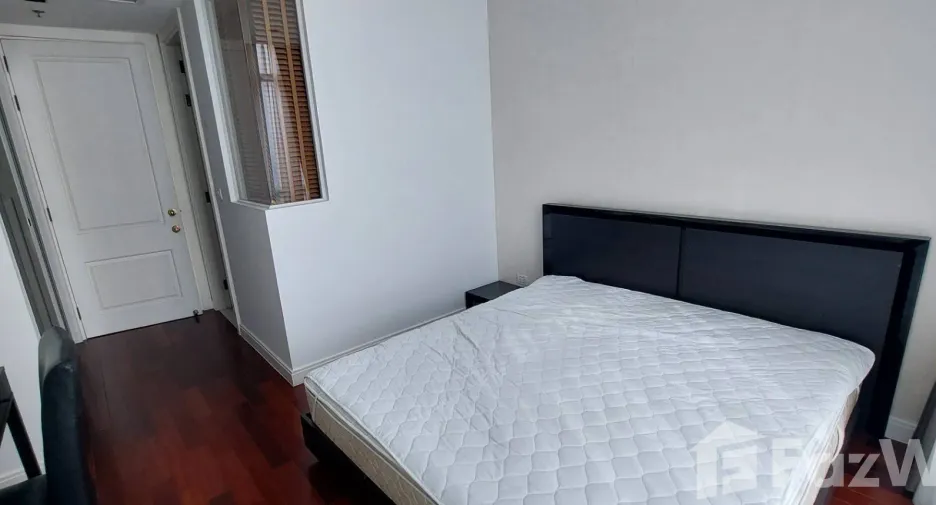 For rent 2 bedrooms condo in Pathum Wan, Bangkok