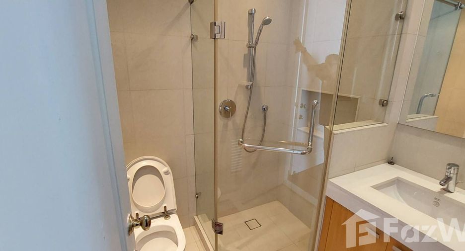 For rent 2 bedrooms condo in Pathum Wan, Bangkok