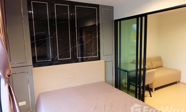 Wohnung zur Miete mit 1 Zimmer in Huai Khwang, Bangkok