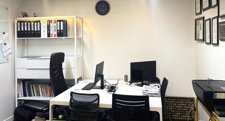 ให้เช่า 3 ห้องนอน คอนโด ใน วัฒนา, กรุงเทพฯ