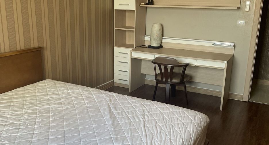 For rent 1 bed condo in Sathon, Bangkok