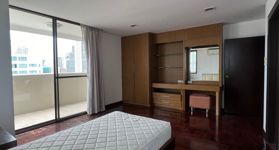 For rent 4 bedrooms apartment in Khlong Toei, Bangkok
