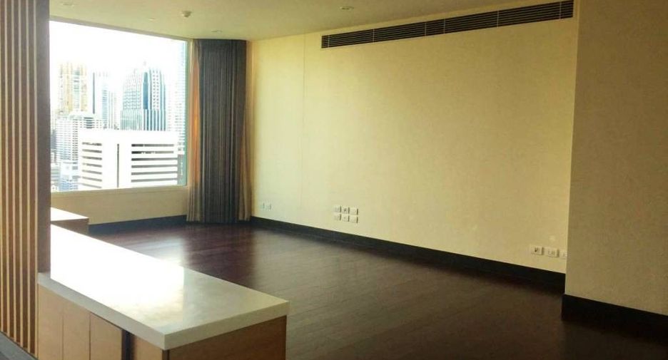 À louer 3 chambres condo à Pathum Wan, Bangkok