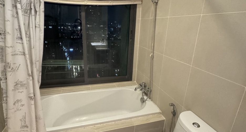 For rent 1 bed condo in Khlong Toei, Bangkok