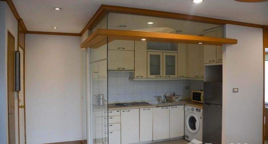 For rent 2 bedrooms condo in Yan Nawa, Bangkok