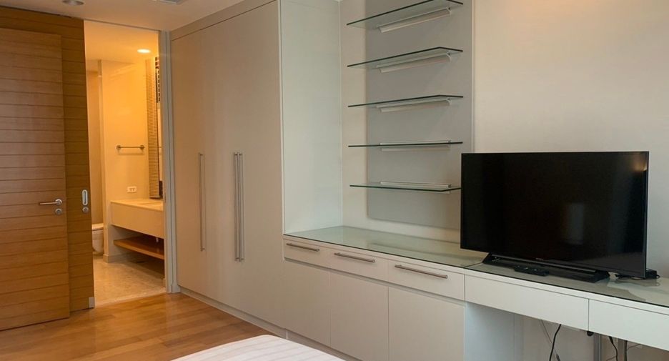 À louer 3 chambres appartement à Bang Kho Laem, Bangkok