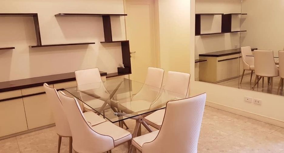 For rent 2 bedrooms condo in Watthana, Bangkok