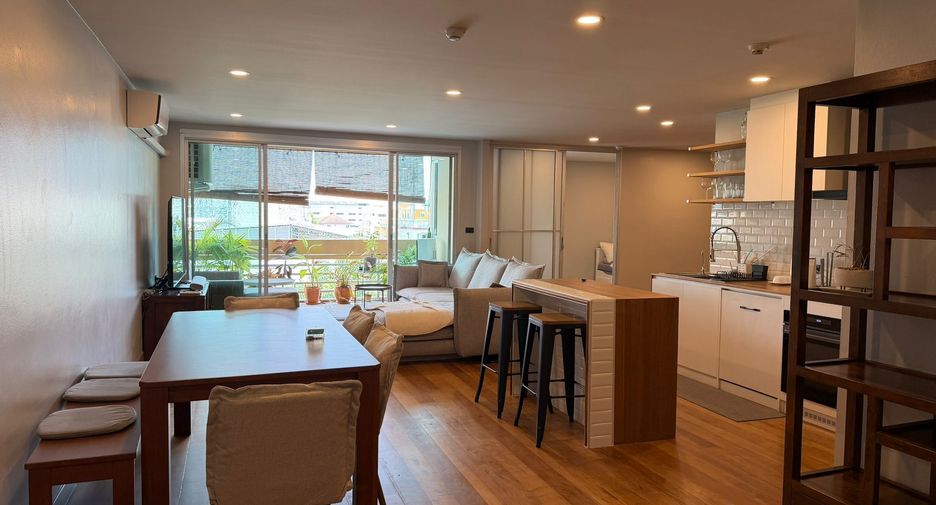 For rent 3 bedrooms condo in Watthana, Bangkok