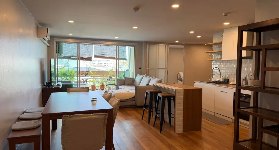 For rent 3 bedrooms condo in Watthana, Bangkok