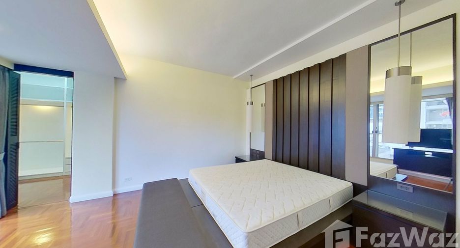 For rent 4 bedrooms condo in Khlong Toei, Bangkok