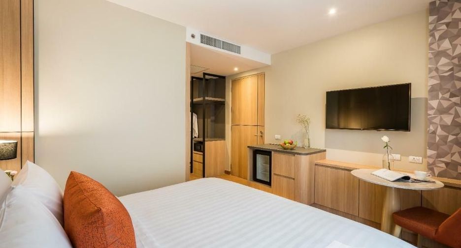For rent 2 bedrooms apartment in Watthana, Bangkok