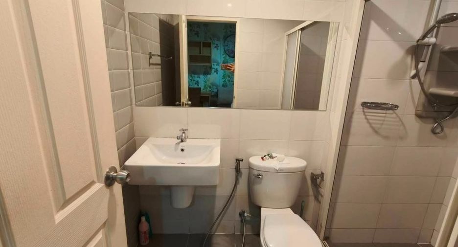 For rent 1 Beds condo in Huai Khwang, Bangkok