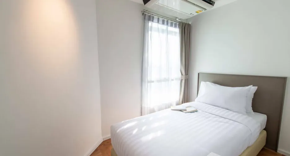 For rent 2 bedrooms apartment in Yan Nawa, Bangkok