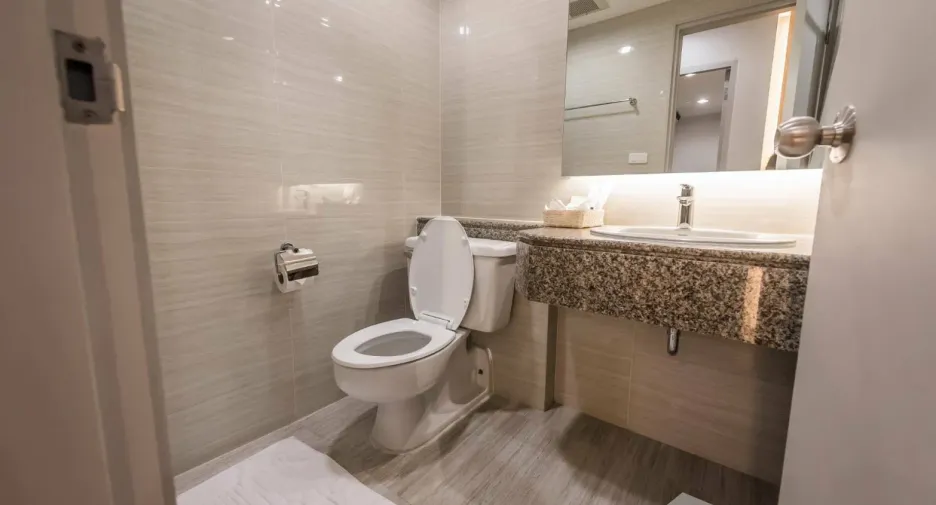 For rent 2 bedrooms apartment in Yan Nawa, Bangkok