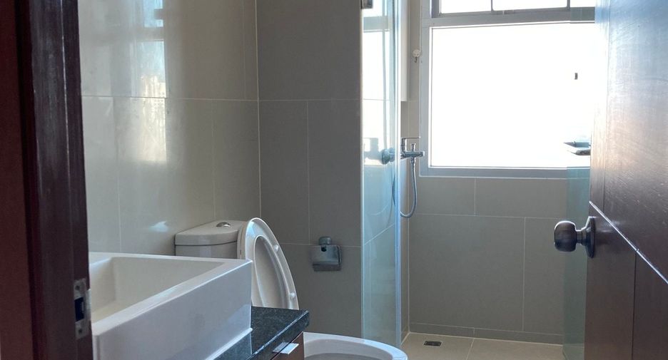 For rent 1 bed condo in Khlong San, Bangkok