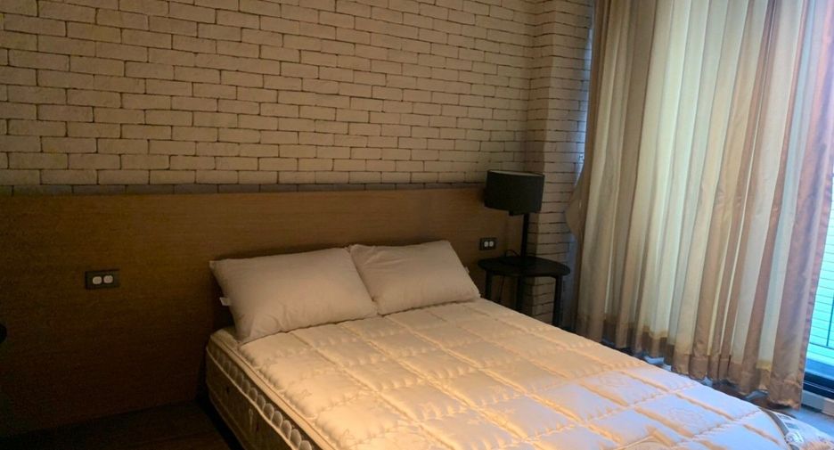 For rent 3 bedrooms condo in Watthana, Bangkok