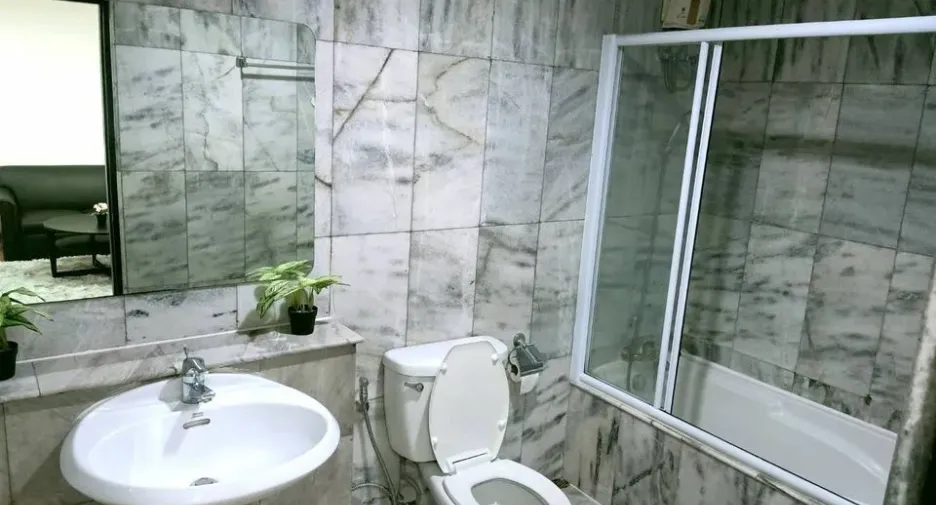 For rent 1 Beds condo in Watthana, Bangkok