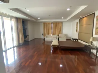For rent 3 bedrooms apartment in Watthana, Bangkok