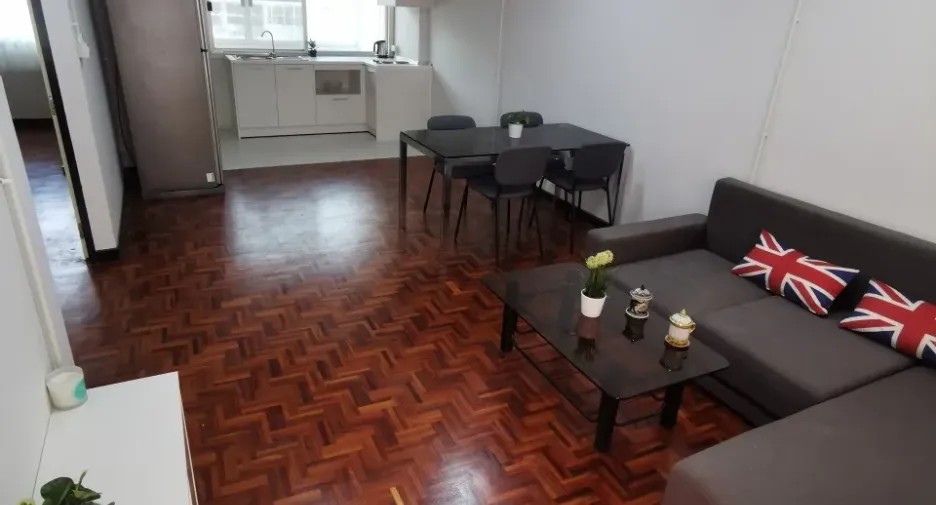 For rent 2 bedrooms condo in Huai Khwang, Bangkok