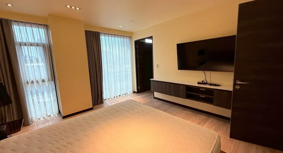 Wohnung zur Miete mit 2 Zimmer in Watthana, Bangkok