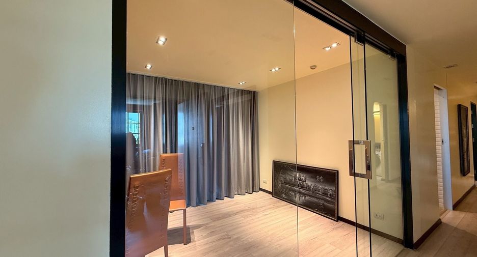 Wohnung zur Miete mit 2 Zimmer in Watthana, Bangkok
