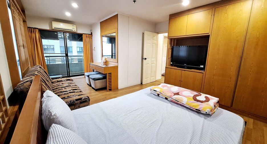 For rent 2 bedrooms condo in Bang Kho Laem, Bangkok