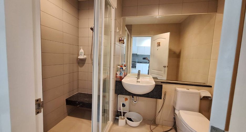 Wohnung zur Miete mit 1 Zimmer in Khlong San, Bangkok