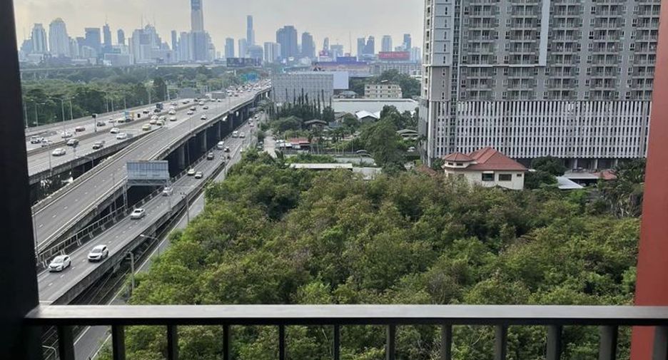 Condo en alquiler de 1 habitaciones en Huai Khwang, Bangkok