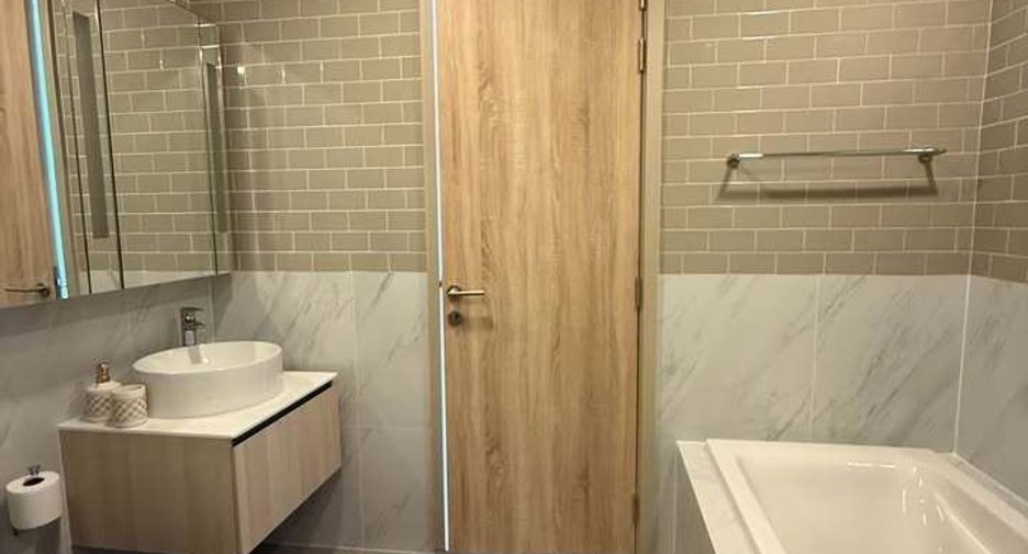For rent 2 bedrooms condo in Ratchathewi, Bangkok