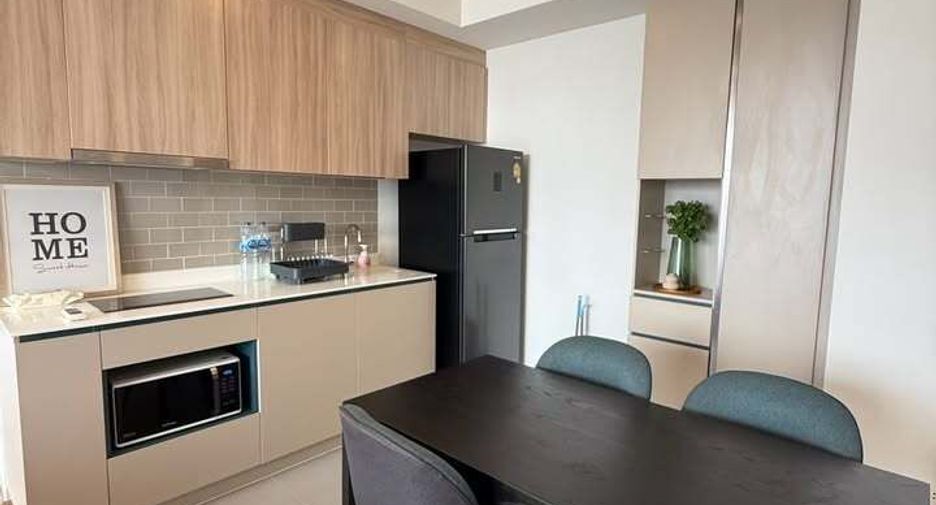 For rent 2 bedrooms condo in Ratchathewi, Bangkok