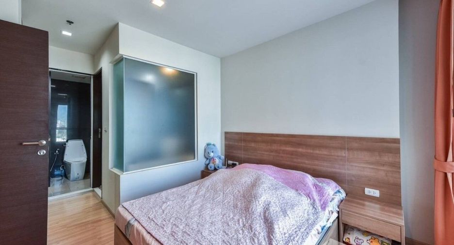 For rent 1 bed condo in Sathon, Bangkok